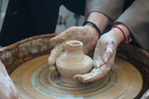 一捧熱土 一顆匠心 文登區(qū)美術(shù)教師“尚美講堂”第八期繪畫培訓活動圓滿舉行